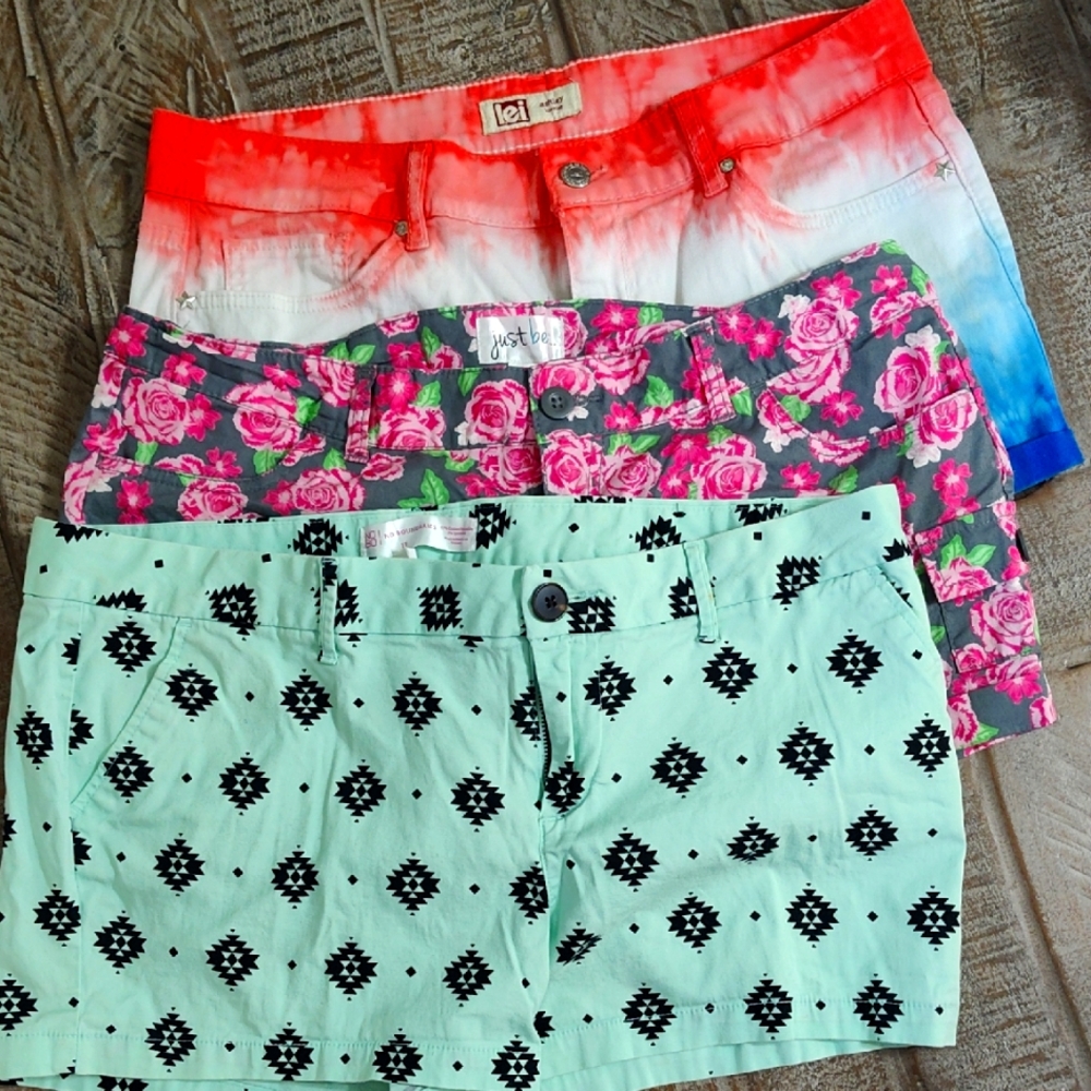 Red and Blue Jean Shorts Vibrant Summer Style
